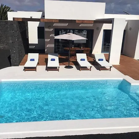Miramar B4 Private Heated Pool Wifi 别墅 *