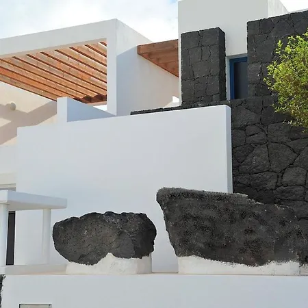 Miramar B4 Private Heated Pool Wifi * Playa Blanca (Lanzarote)